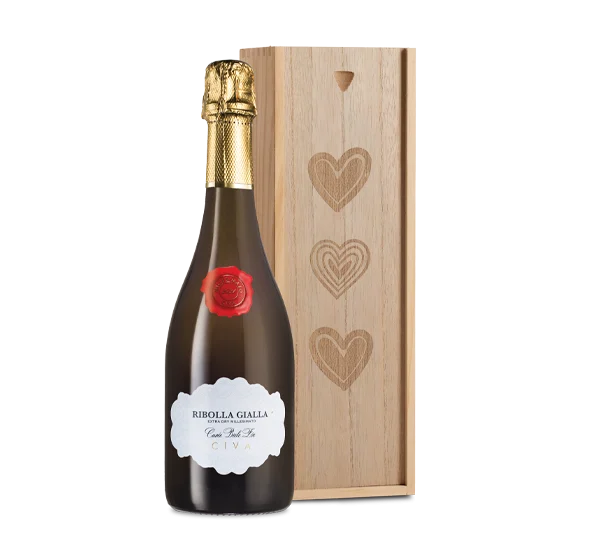 Italian Sparkling Wine in Heart-Engraved Wood Box 