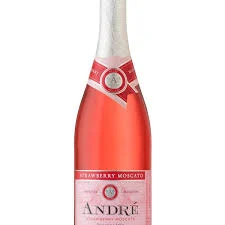 Andre Strawberry Moscato 750ml