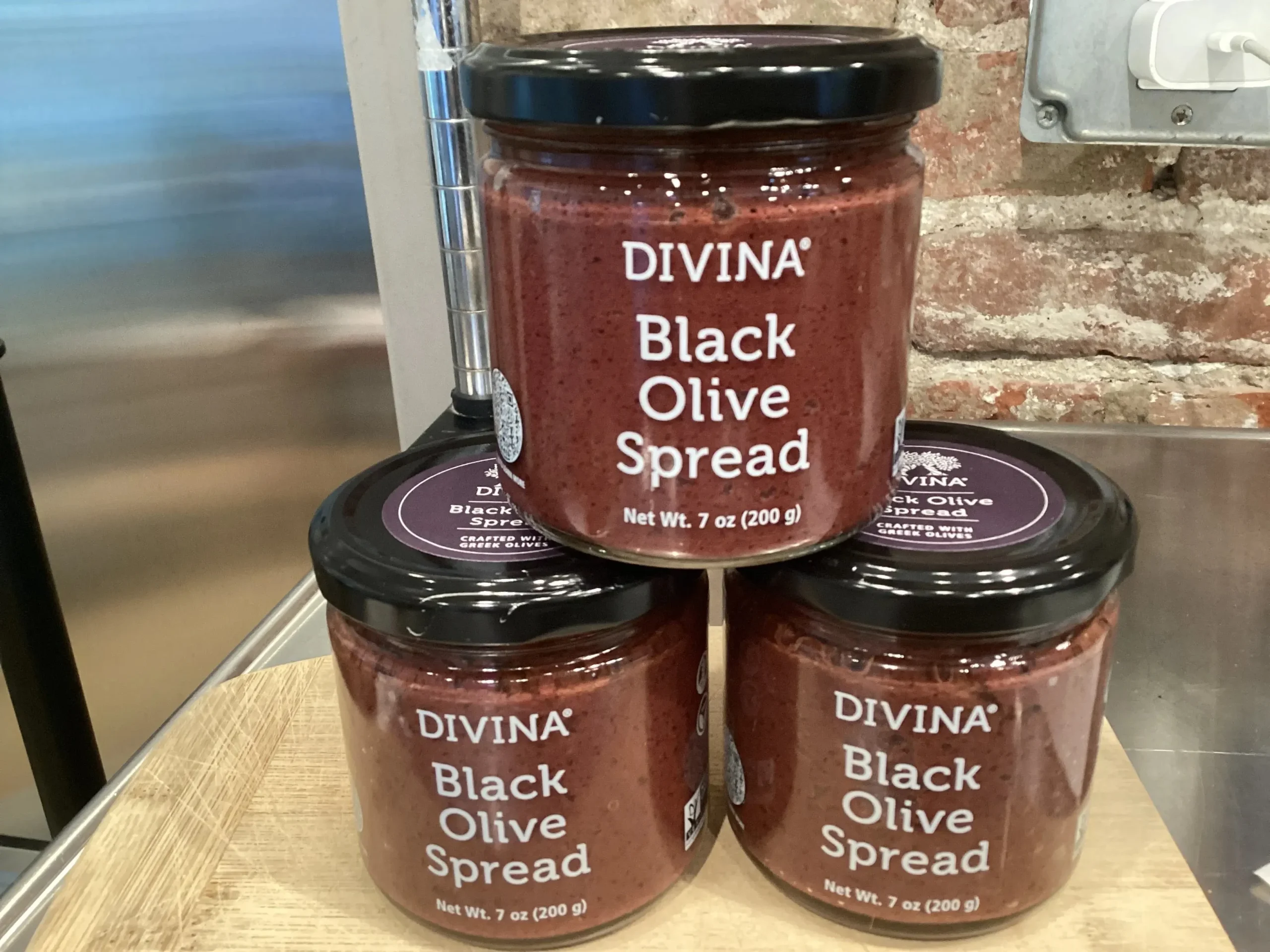 Divina Black Olive Spread 7 oz