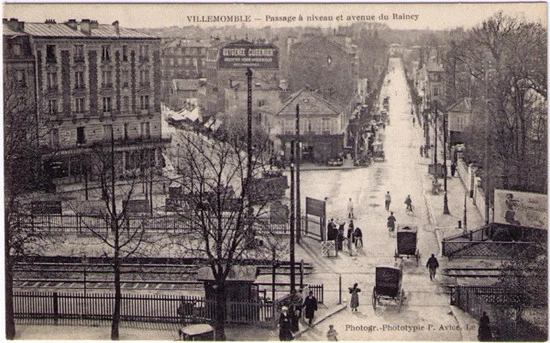 Villemomble - Absinthe Oxygenee Cusenier Postcard